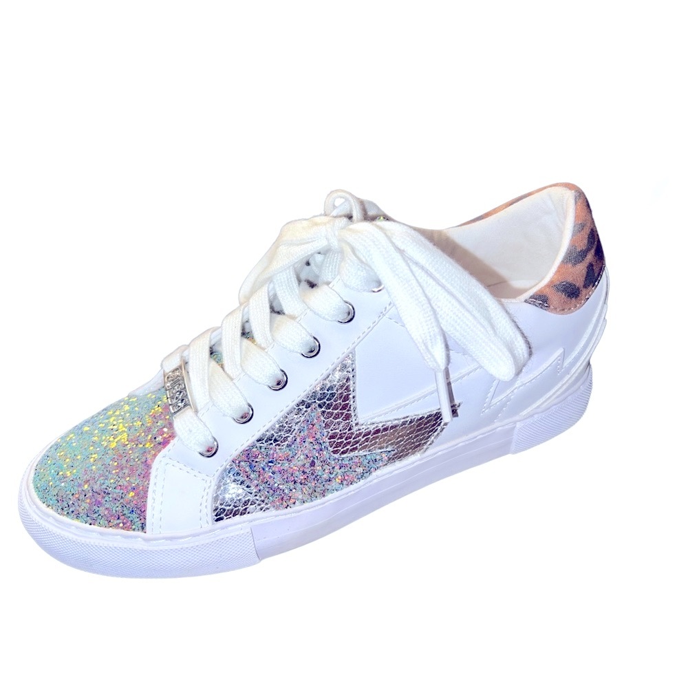 Guess Multi textured Fashion Sneaker women’s size 7.5